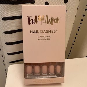 Red Aspen nail dashes